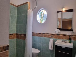 Best Location, Private Terrace, Valet Parking, AC - 8