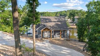 The Blue Sapphire - Dock Hot Tub & Fire Pit - 5