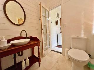 Central yet private + Secret Garden + Outdoor bath - 7