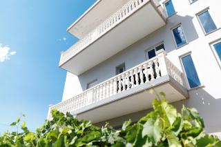 Lumora Living Modern Apartment Free Parking - 6