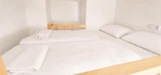 Small Cozy Loft Studio with small private Kitchenette and Shower - 4