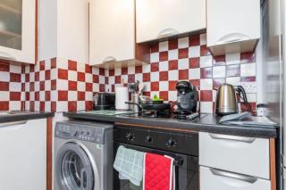 Holywell Rise Swords - 3