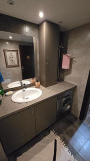 Large apartment with two bedrooms and free parking - 4