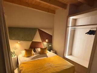 ENKLAWA IMPERIUM- DOM WAKACYJNY-APARTAMENTY NAD JEZIOREM- 20 km od TORUNIA-PLAŻA,JACUZZI - 5