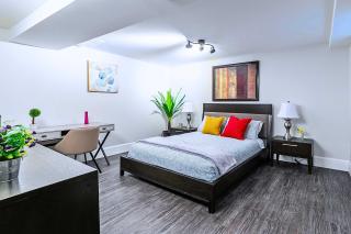 Modern Apartment in a Trendy Neighbourhood - 7