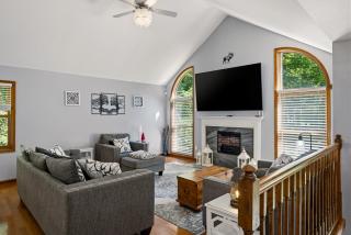 Hot Tub and Game Room Retreat Near Camelback - 2