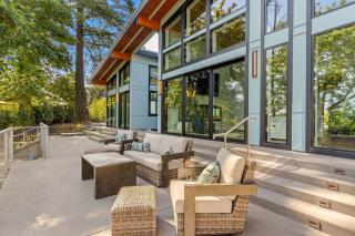 Kingwood - Riverfront Luxury w private trails - 9