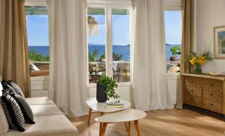 Beachfront Pleasure - 4
