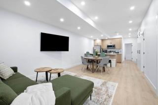 Fresh & Elegant 3BR/2BA – Serene Surroundings - 8