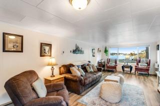 Dog-friendly home with Siuslaw River views fireplace & WiFi - near beach & town - 4