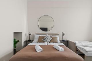 Stylish Apartment - Central - Next to U6 Metro and AKH - 9