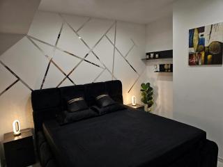 Posh Suite - 2