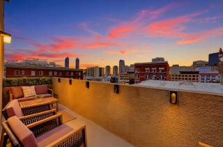 Explore Gaslamp from Chic Loft Balcony City Views - 6