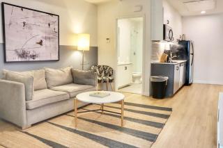 Stylish San Diego Apt Gaslamp at Your Door - 0