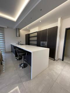 Luxury 2-Bedrooms Apartment in Airport Residential - 1