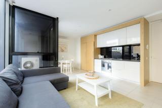 Lakeside Luxury 1BDR 1BA with Gym - 5