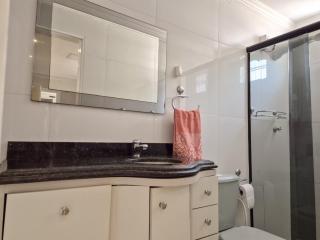 Apartamento amplo e confortável com dois quartos - 9