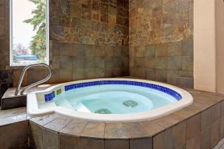 Best Western PLUS City Centre Inn - 4