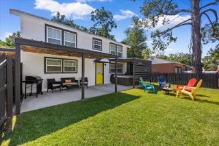 Duplex -Downtown Pensacola Stay with Private Hot Tub - 0