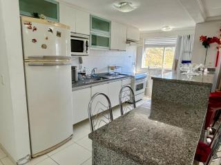 Belo apê de 2 quartos com ar-condicionado na quadra da praia! - 3