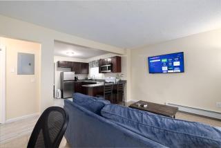 Comfy Suite Equipped for Small Fam - 8