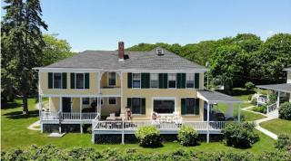 Oceanfront Maine Colonial Cottage - 0
