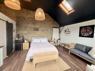 The Stonehouse Makers' Maisonette - 8