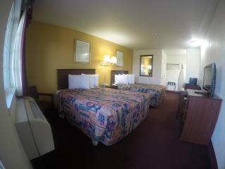 Rodeway Inn - Goddard - 2