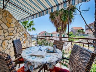 Golden Coast Apartments - A3 OneBedroom with Terrace and Seaview - 3