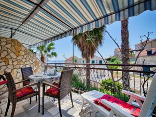Golden Coast Apartments - A3 OneBedroom with Terrace and Seaview - 2