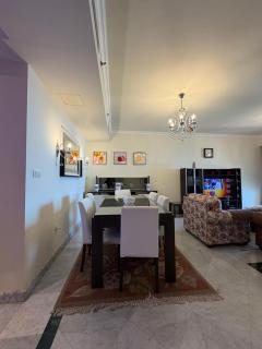 Luxury 2BR seafront Apt with panoramic sea views - 5