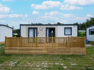 Cozy Caravan Escape for 6 - 2
