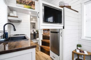 Tiny Home with Private Hot Tub, Zion Adventure Base - 3