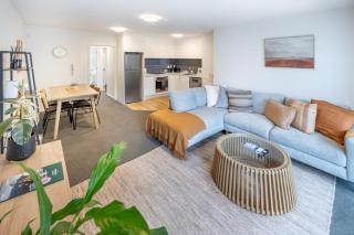 Ground Floor Apartment CBD - Pool, Gym & Parking - 0