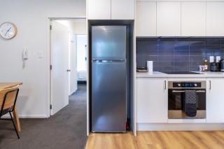Ground Floor Apartment CBD - Pool, Gym & Parking - 3