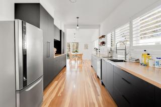 Stylish Riverside Living in the City Centre - 3