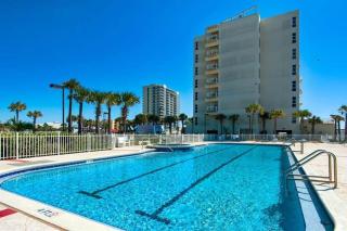 Beachfront condo with balcony pool hot tub AC & WD - snowbirds welcome - 6