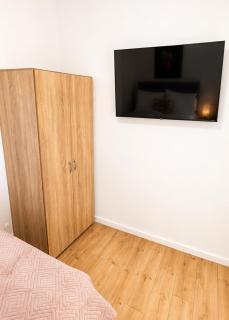 Budget Friendly Private Rooms with Garden - 9