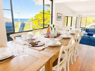 Scotts Ocean View - 6BR beachside Mollymook home - Mollymook - 6