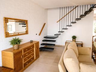 Fantástica villa en Playa de Aro, a 100m del mar, con terraza y 6 habitaciones - ES-209-11 - 1