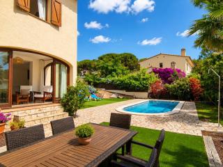 Villa mediterránea con piscina, jardín privado y 3 hab., cerca de la playa en la Costa Brava - ES-209-56 - 0