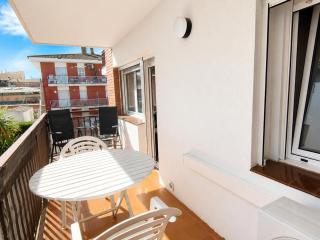Apartamento acogedor cerca del centro y playa en Platja d'Aro, con balcón y cocina equipada - ES-209-44 - 2