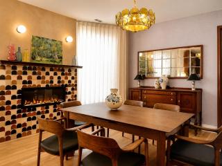 European Coziness in Bronzeville - 0