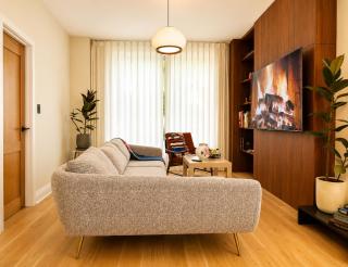 European Coziness in Bronzeville - 3