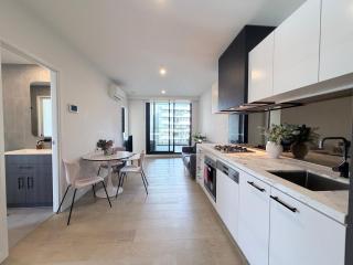 Stylish 2BR at MCity with Parking and Privare Balcony - 1