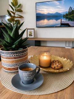 SOLU Family Apartments with Free Parking ,Fast Wi -Fi, New Building - 6