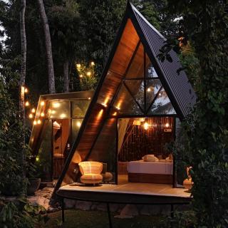 Delta Casa Ubud - A-Frame Jungle Retreat with Volcano View and Hot-Tubs - 9