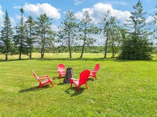 Spacious Colonial Large Groups Fire Pit - 6