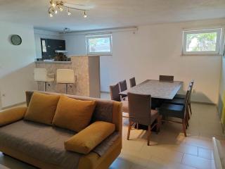 Apartments Lighthouse - A5 ThreeBedroom Apartment with Private Garden - 3