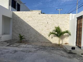 Minimalist house with pool and patio - 6